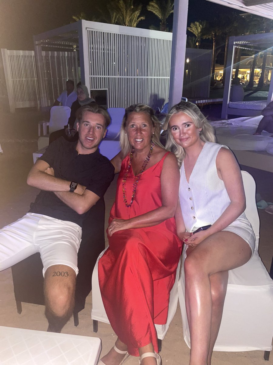 KateLine6's tweet image. Family times are precious times ❤️🇪🇬