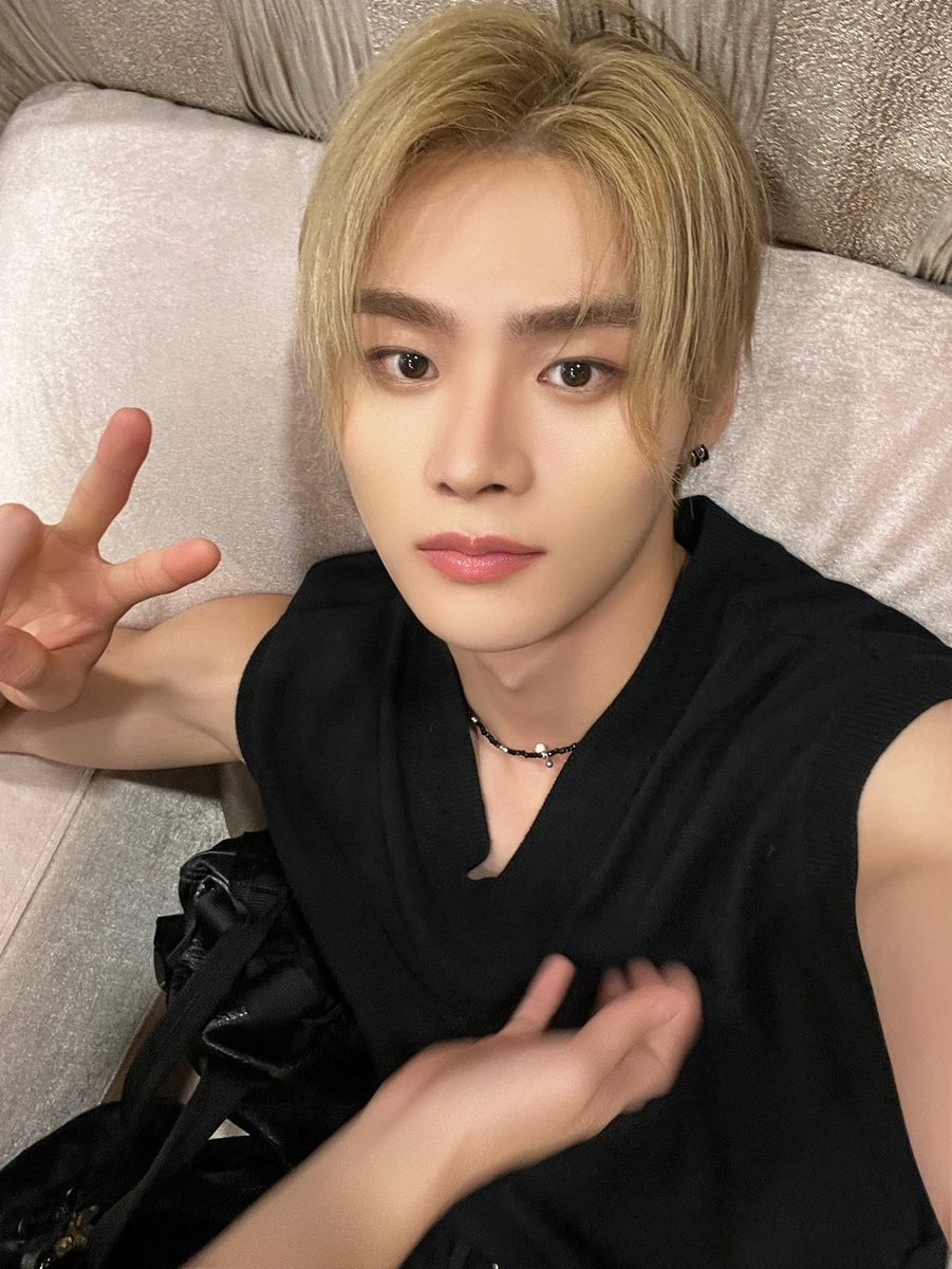 8TURN Members tweet media