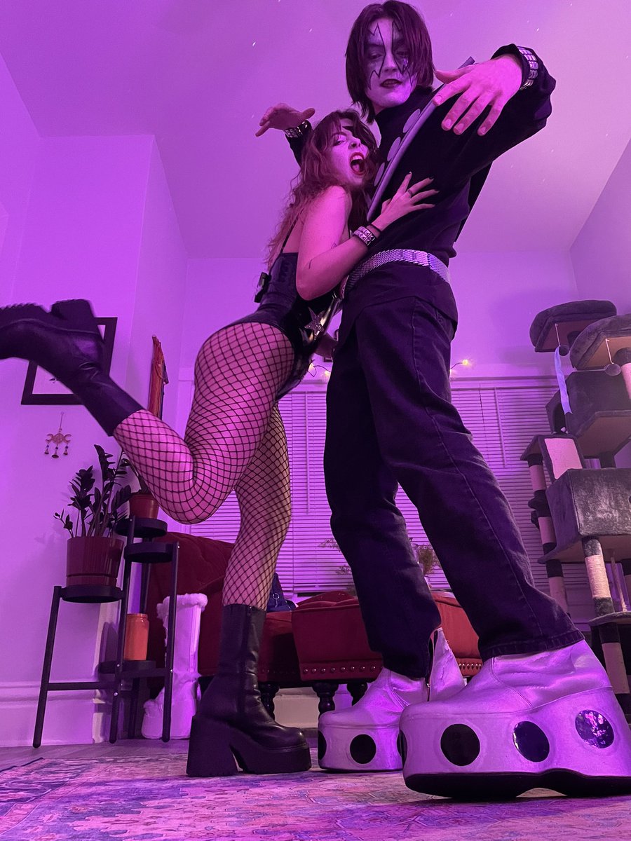 rottedluck's tweet image. ty for giving me a reason to post these, they are my pride and joy of halloweens ☄️