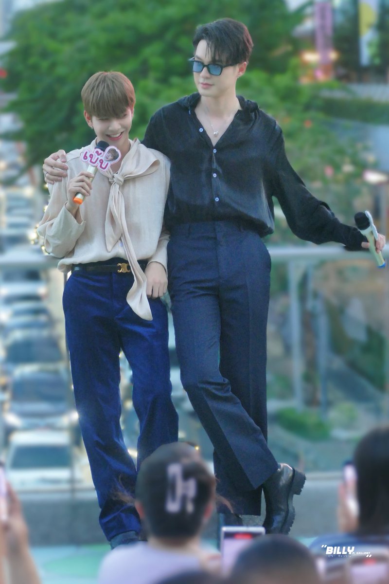 พี่คนหล่อ กับน้องคนสวย
#bbil1ypn #star1ight  #babiibabe #billybabe <a href="/bbil1ypn/">•ＢŁ' •</a>