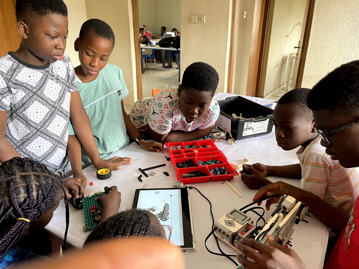 midtowntechhub's tweet image. Week 2 of Midtown Tech Hub&apos;s Vacation programme has been an absolute blast!💪🚀!

These Young innovators are diving into tech with creativity and enthusiasm.

Stay tuned as we ignite their Passion for the future!
 #Midtowntechhub #STEM #BeninCity #KidsInTech #TechSavvyKids