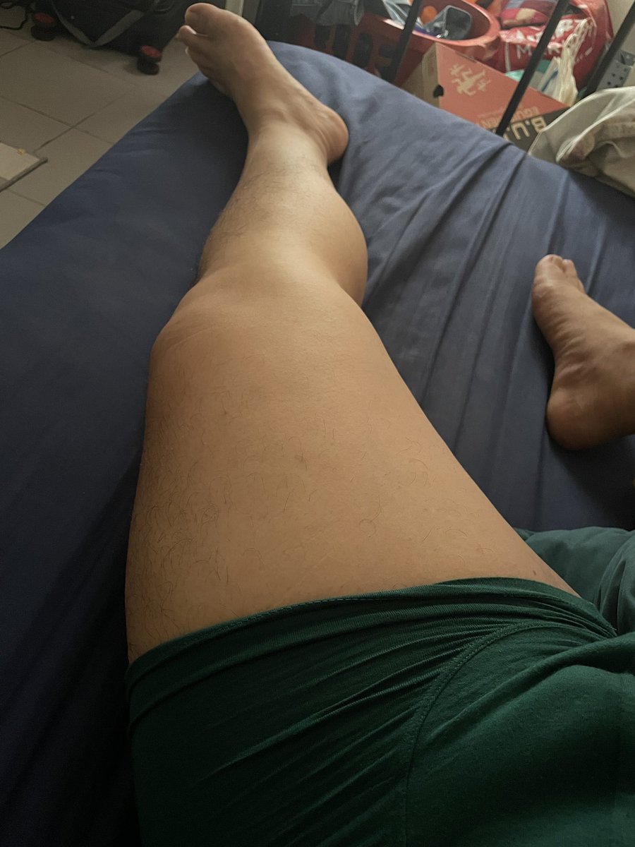 SeringJuing's tweet photo. Horny😅😅 https://t.co/6MnCbIe80n