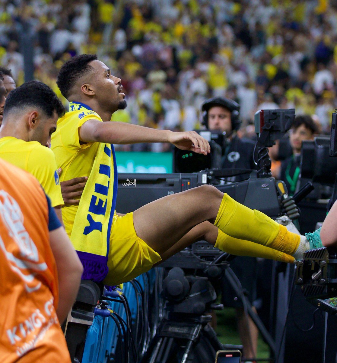 تبون توقعي ؟ 
القلتش اليوم بيسجل ويكون احد نجوم المباراة💛