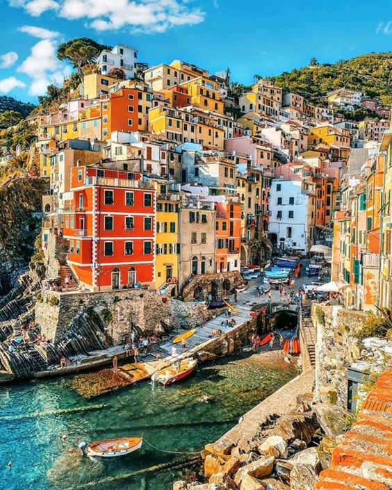 TravelMXplorer's tweet photo. Cinque Terre Italy :

Cinque Terre, meaning "Five Lands," is a rugged coastal region with five colorful villages perched on cliffs along the Italian Riviera. It’s renowned for its picturesque landscapes, hiking trails, and historic charm. https://t.co/yJzPMhAFuH