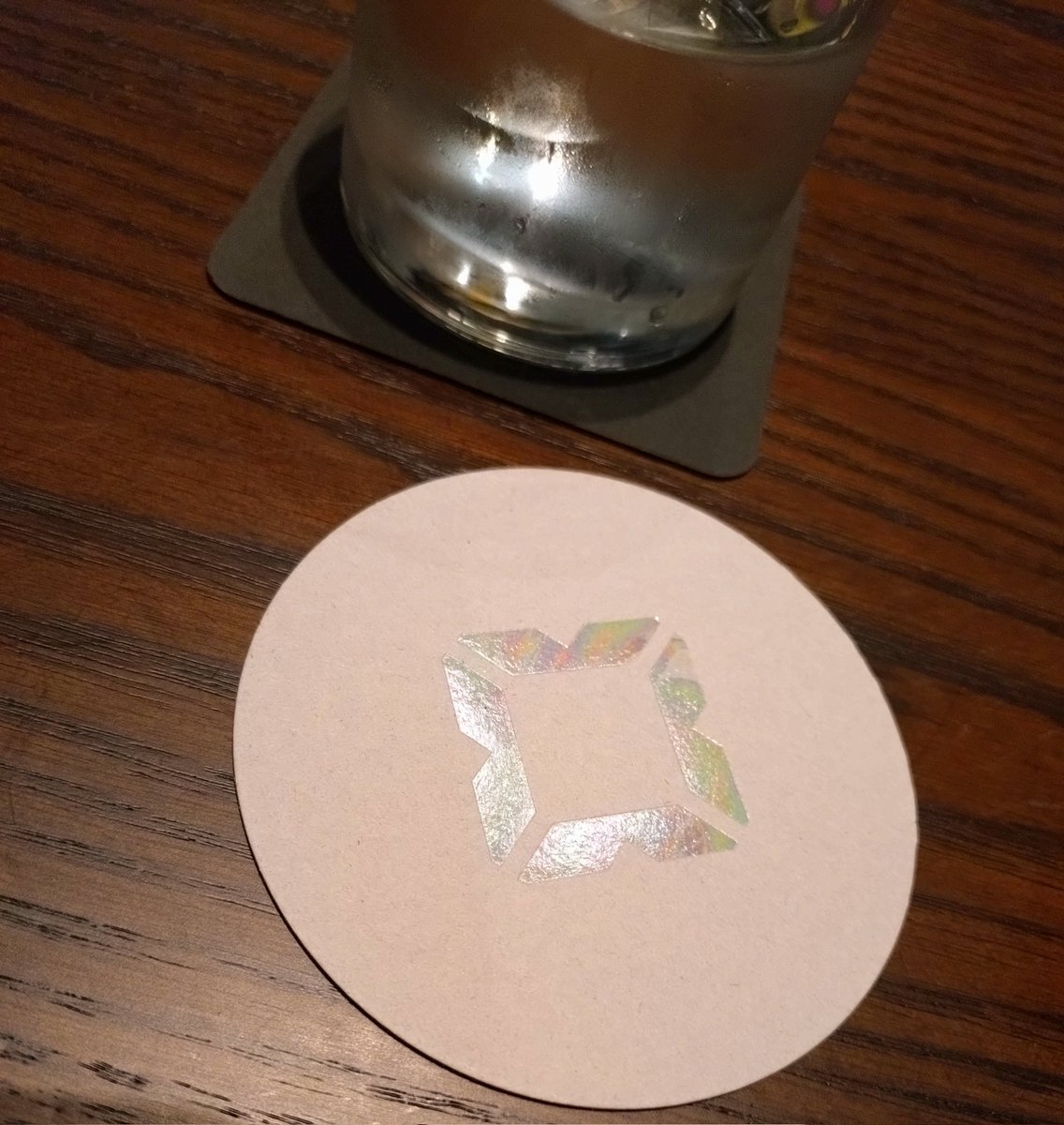 moonlight_terra's tweet photo. 月担みたいなオーダー…🌙
(月担です)
カフェラテも
かぼちゃスープも、添えてあるパンも、
トロピコも、美味しかった
お祝いの胡蝶蘭の贈り主が
JIJI、BABA、PAPA、MAMAなの、
愛が詰まっていて素敵
#ゆいかれん さん
#anonymouscafe
#骨董通り https://t.co/b4D8bgxGwD