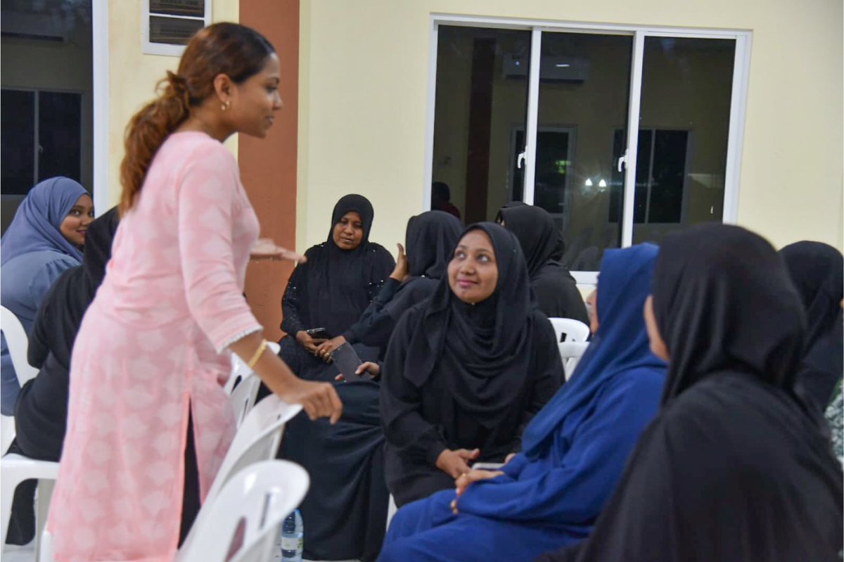 hrcmv's tweet image. ށ. އަތޮޅު ކައުންސިލްއިން އިންތިޒާމްކޮށްގެން ކޮމިޝަންގެ ފަރާތުން ށ. ފޯކައިދޫގައި ގެވެށި އަނިޔާ ހުއްޓުވުމާއި ގުޅޭގޮތުންނާއި ޖިންސީ ފުރައްސާރަ ކުރުމާއި ގޯނާ ކުރުން ހުއްޓުވުމާ ގުޅޭގޮތުން އާންމުން ހޭލުންތެރިކުރުމަށް ނަގައިދިން ސެޝަންތަކުގެ ތެރެއިން
#HumanRights #RightsAwareness