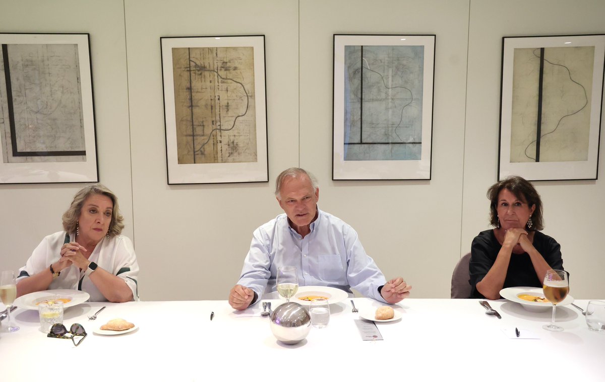 Conecta_CLM's tweet image. Así fue nuestro encuentro con el periodista y presentador de televisión,
@PedroPiquerasG
#pedropiqueras #asociacionperiodistas #clubconecta