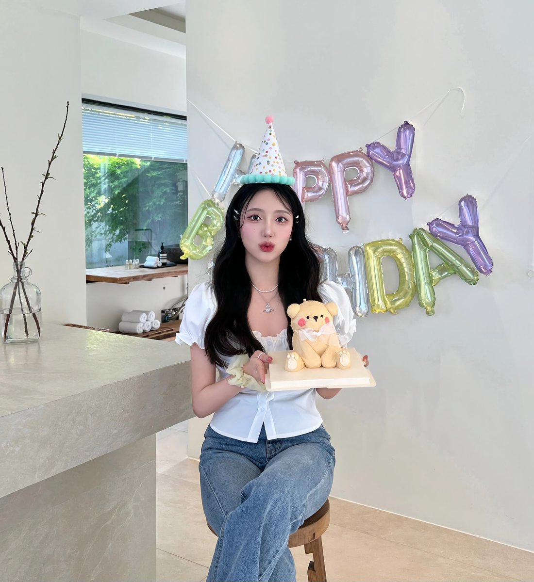 H1_chu__'s tweet photo. HBD🩵🩵🤍🤍 https://t.co/pSTSQ4poVz