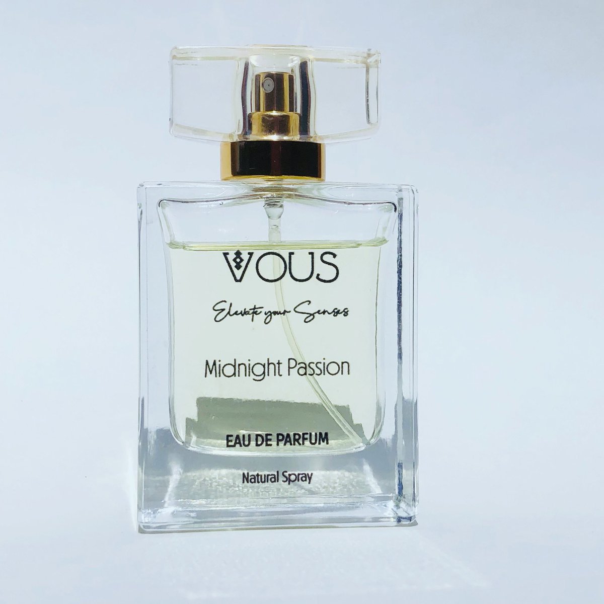 Vousbathandbody's tweet photo. Spritz a little magic, and let your scent tell the story. 🌸 #CharmingNotes #EverydayElegance #ScentMagic #PerfumeEssentials #FragranceForAll https://t.co/UQXwnwvOww
