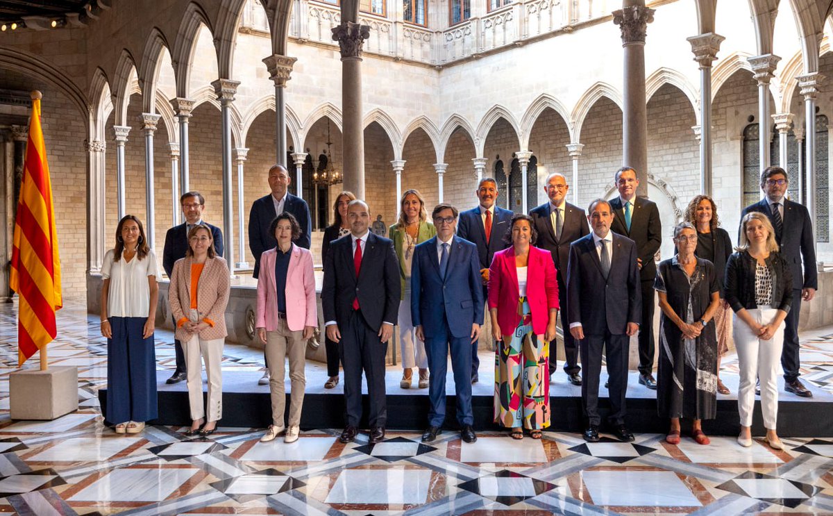 Catalan Government (@catalangov) on Twitter photo 🤝💼 The members of the Catalan Government took office this week at an event led by President <a href="/salvadorilla/">Salvador Illa Roca</a>
The first meeting of the new cabinet was held yesterday 🤝💼 The members of the Catalan Government took office this week at an event led by President <a href="/salvadorilla/">Salvador Illa Roca</a>
The first meeting of the new cabinet was held yesterday