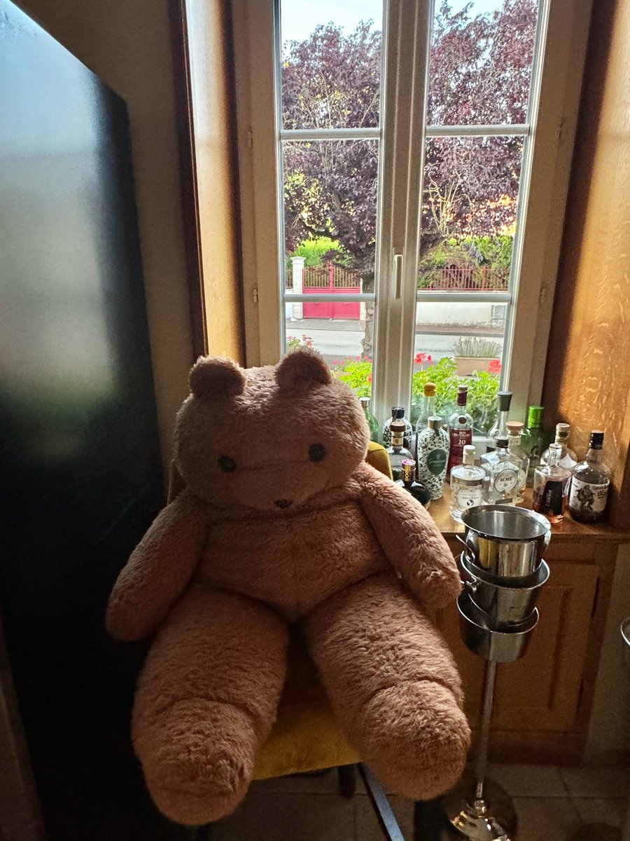 Weibo update || 2024.08.14

🌸Part I🌸

花～仙～子～驾到💐
Flower ~ fairy ~ is here💐

#欣花园日记
#XinGardenDiary 
#中餐厅 #ChineseRestaurantxEstherYu
#YuShuxin #EstherYu #虞书欣 #우서흔 #ユー・シューシン #NguThưHân #อวี๋ซูซิน 
#cpop #chineseactress #pretty