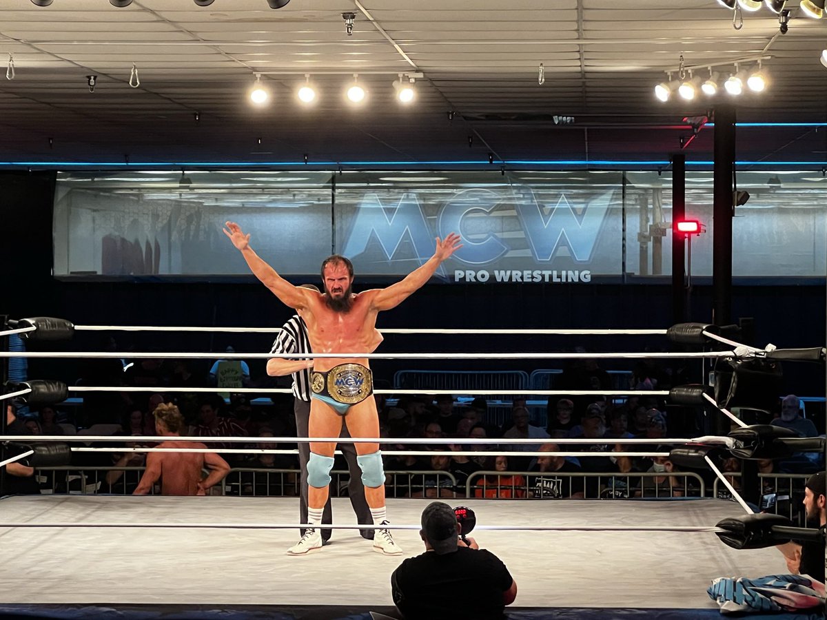 Bjo_Mecca's tweet image. Did I hear someone say … Brusier Strong?

@MCWWrestling 

#BruiserWho #MeccaStrong #Threetimes