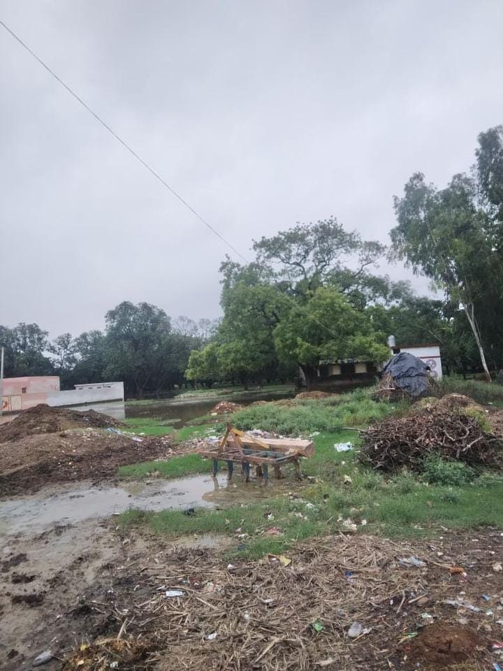 choupnhm's tweet photo. #Cho के शोषण मैं उत्तर प्रदेश नंबर एक पर है, बिना किसी सुविधा के सिर्फ़ CHO का आनलाइन उपस्थिति दर्ज करने का फरमान अफसरसही द्वारा किया जा रहा है, अगर ऐसा ही रहा तो 2024 की पुनरावृति 2027 मे भी होगी।
#AMS_stop https://t.co/ZAvVHsS3OU