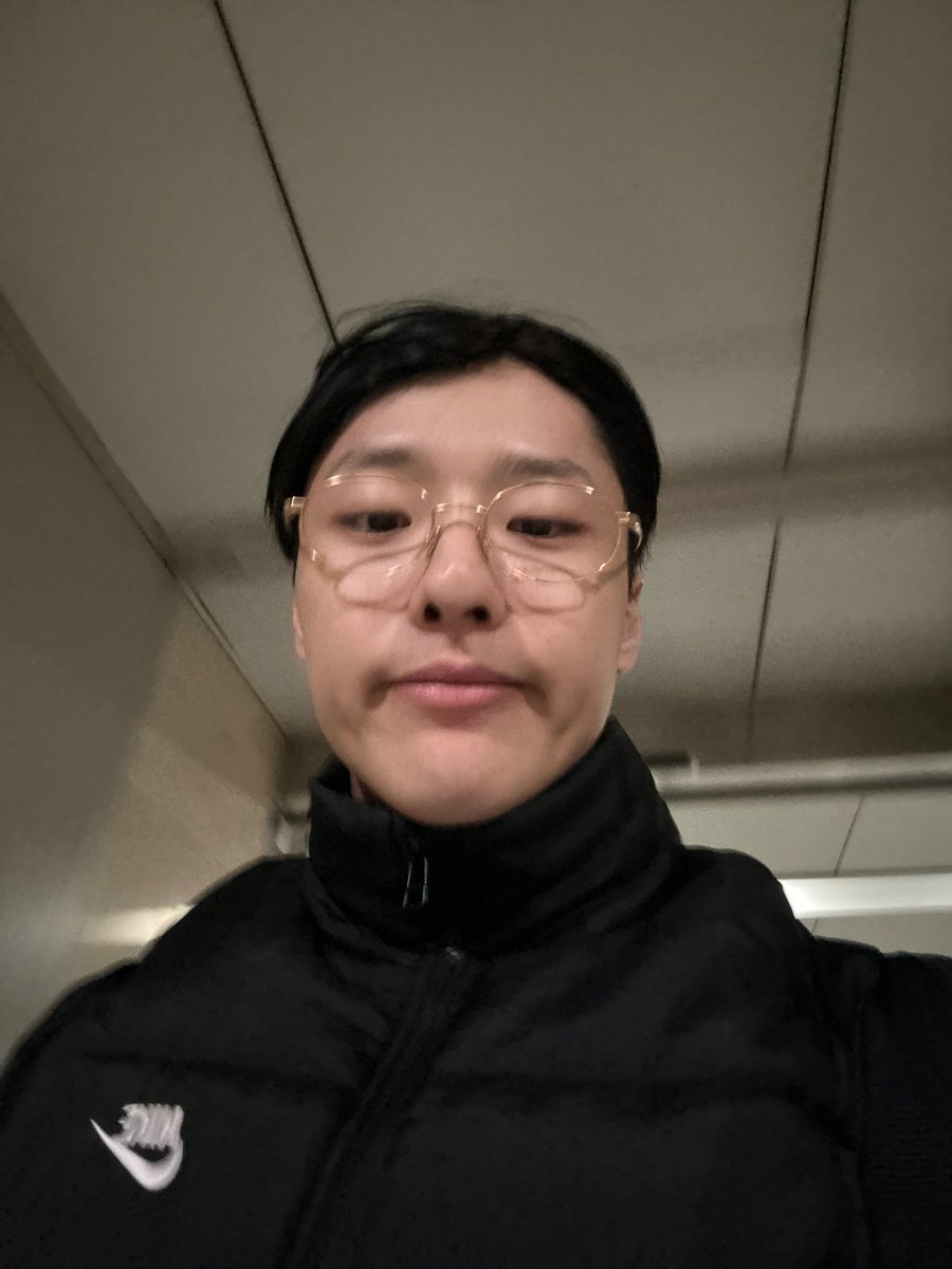 조우즈 tweet media