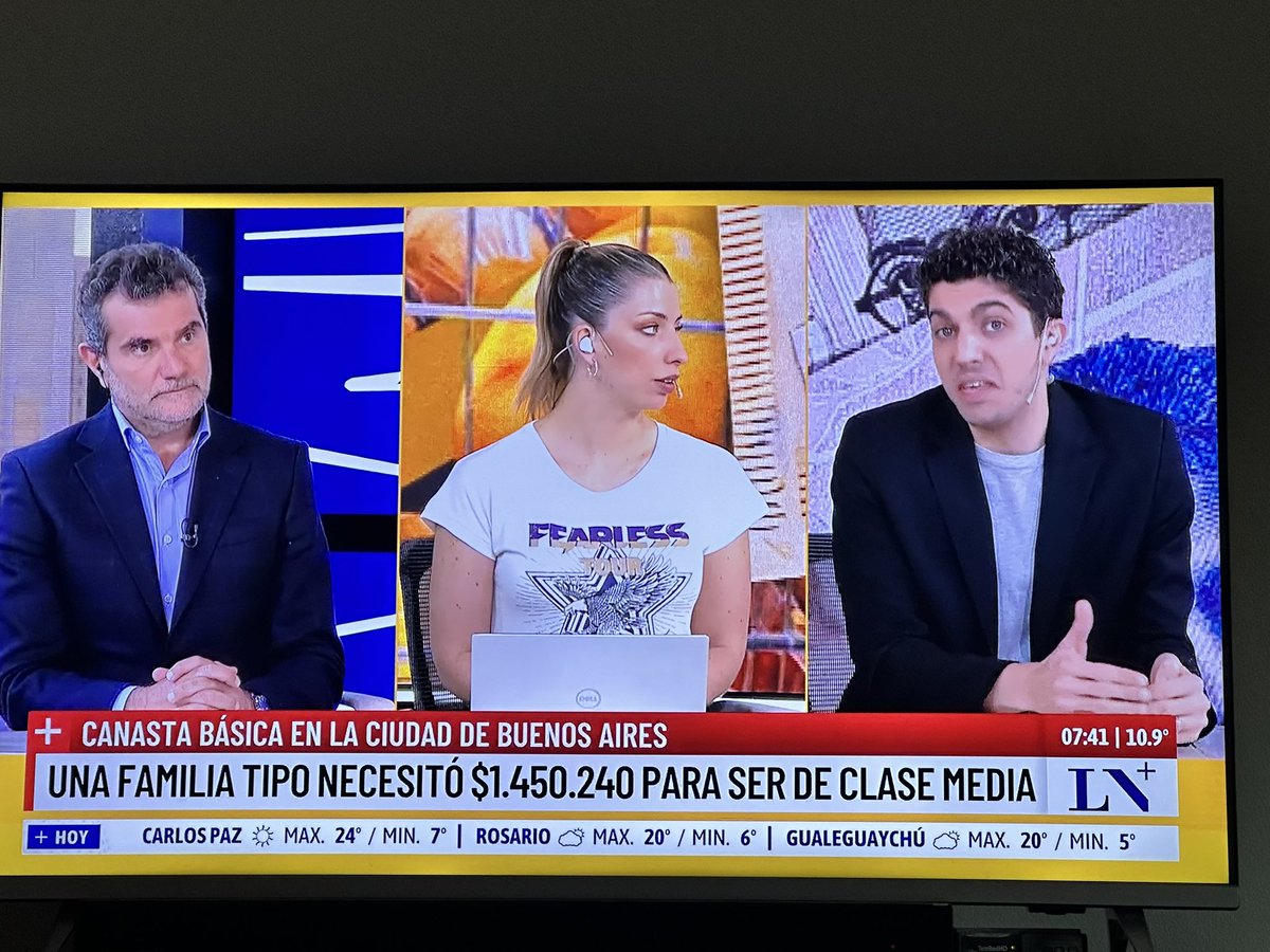 wekaweko1's tweet photo. En @lanacionmas te quieren vender un buzón diciendo que con $1.5MM sos clase media!
Que ganan diciendo semejante huevada?
Para vos, cuánto hay que ganar para ser clase media? Mara mi no menos de $3MM
#Loeo https://t.co/jeYBNJ56ey