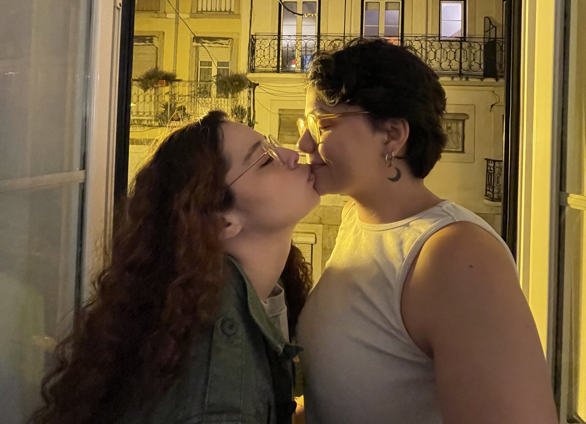 whosaysay's tweet photo. eu quando acho o amor da minha vida https://t.co/kXyqvs1JWc