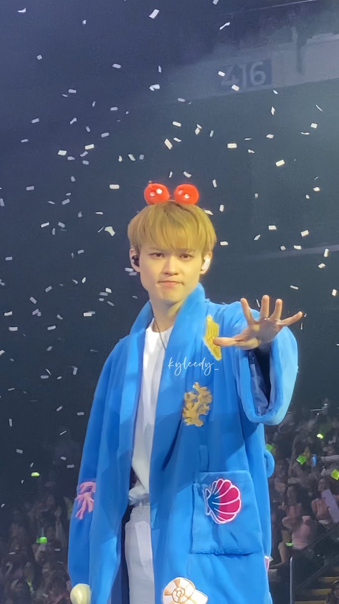 huangrjaedo's tweet photo. my babies i miss you so much! 🥹😭

#THEDREAMSHOW3_in_MANILA #NCTDREAM_THEDREAMSHOW3_in_MNL #NCTDREAM #MARK #JENO #HAECHAN #JAEMIN #CHENLE #JISUNG #RENJUN https://t.co/60Ahsg5p7y