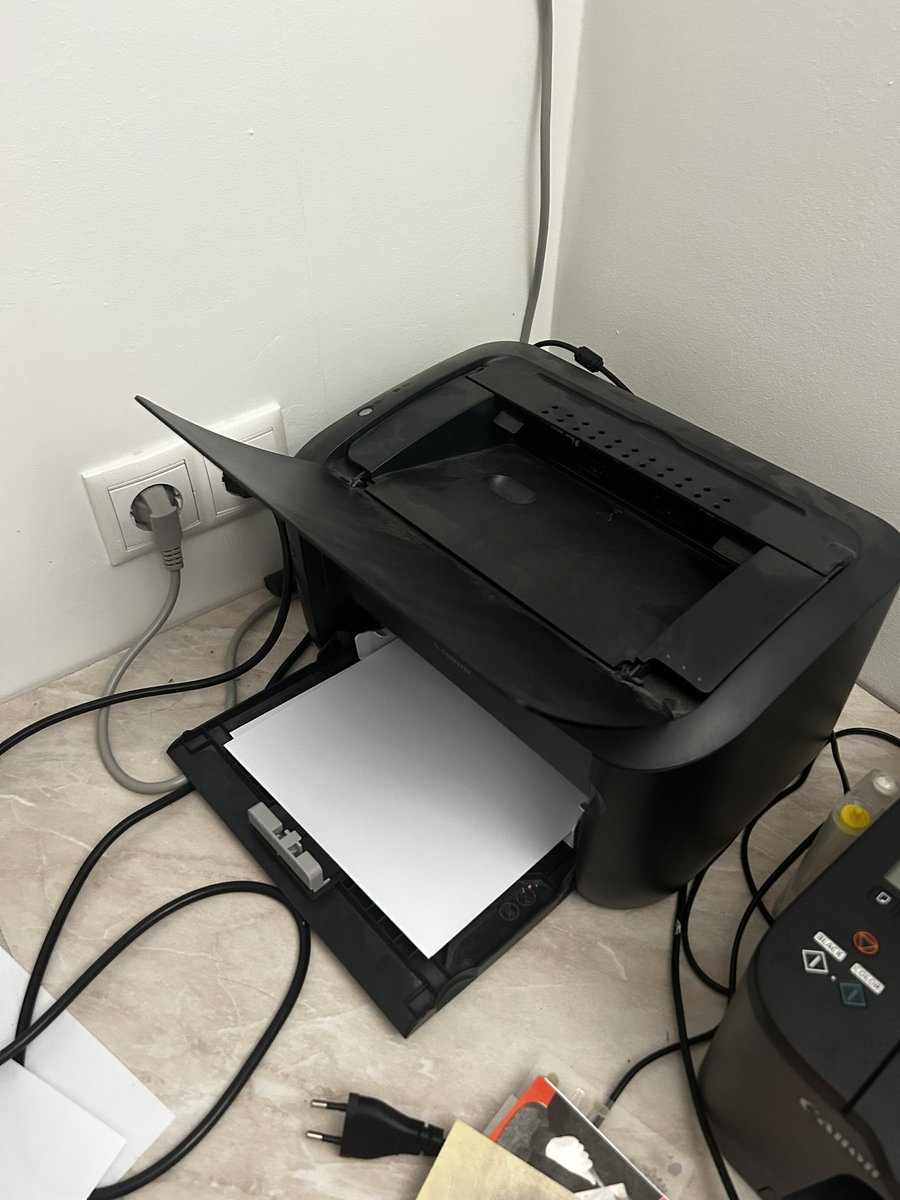 санёчек tweet media