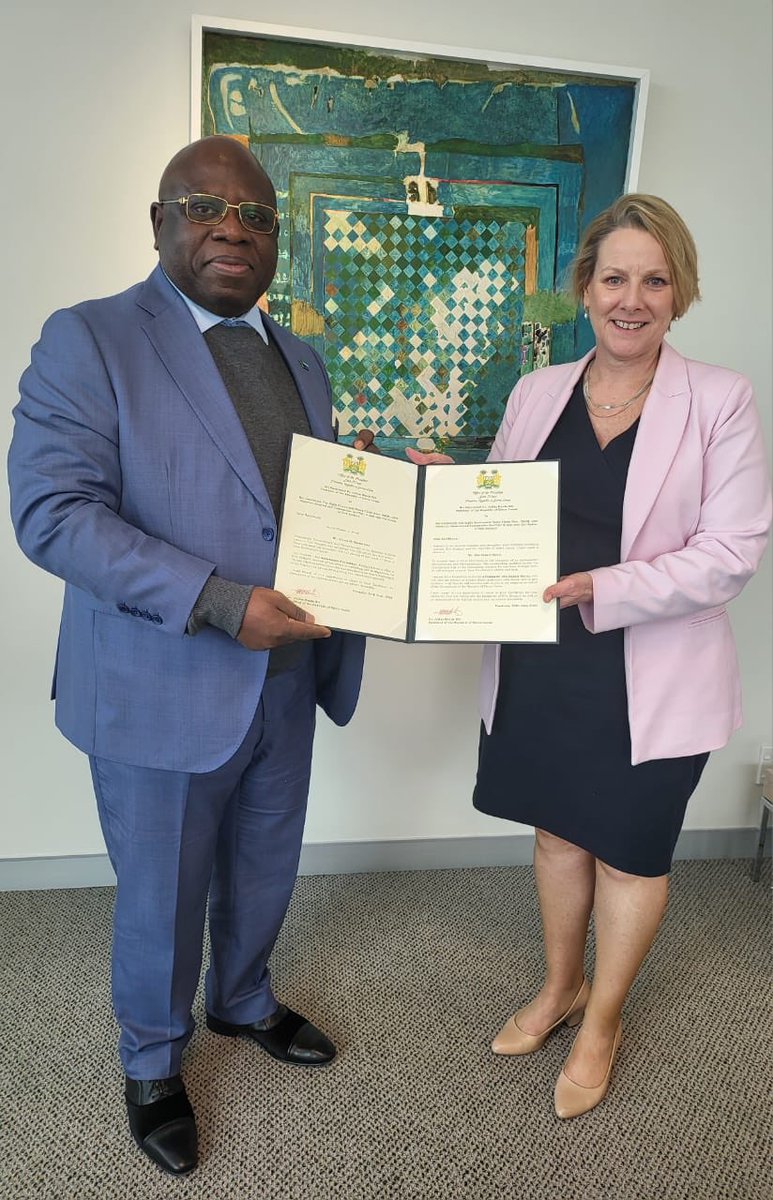 abu_bkarim's tweet photo. Today in Wellington NZ, I presented copies of my letters of credence and recall as SL High Commissioner to NZ to Lisa White, Ag. Chief of Protocol, MFA&amp;T, NZ ahead of main ceremony 2moro. https://t.co/VYm0LMeTvo