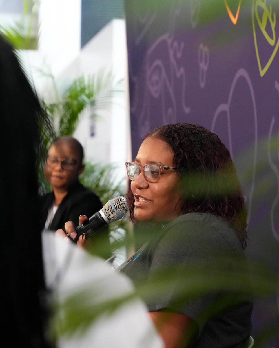 aidsyouthforces's tweet photo. Missing the @AIDS_conference? Check out the Youth Pavilion photos by visiting 👉🏼https://t.co/5ENl3o2cYP

Help us complete the feedback survey 👉🏼https://t.co/w9kjknbEZH https://t.co/hDPx1CNp20