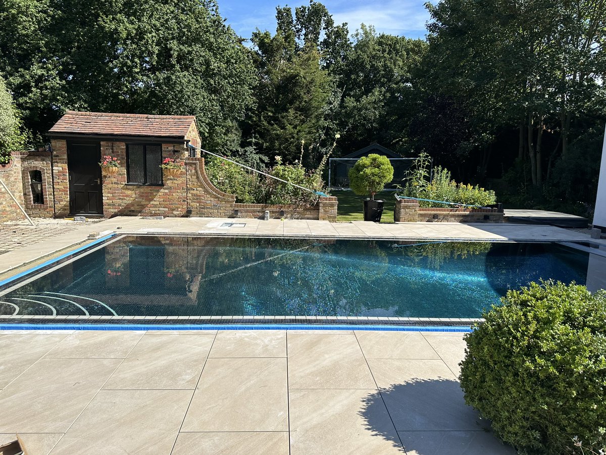 Work in progress by the <a href="/Marsomdriveways/">Marsom Driveways</a> boys ! Buzzing with the job they are doing . Not long to finish now 😃