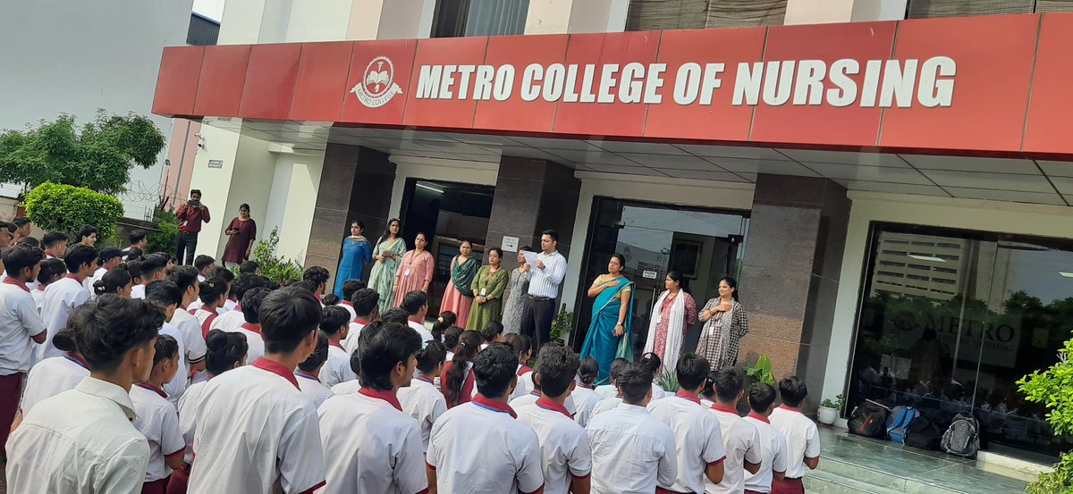 MetroCollege1's tweet photo. On 13th August 2024, Metro College of Nursing faculty and students pledged to make India drug-free under the Nasha Mukt Bharat Abhiyaan, committing to a drug-free future for our community, family, and ourselves.

#NashaMuktBharatAbhiyaan #DrugFreeIndia #SayNoToDrugs https://t.co/vSDQRfmFTY