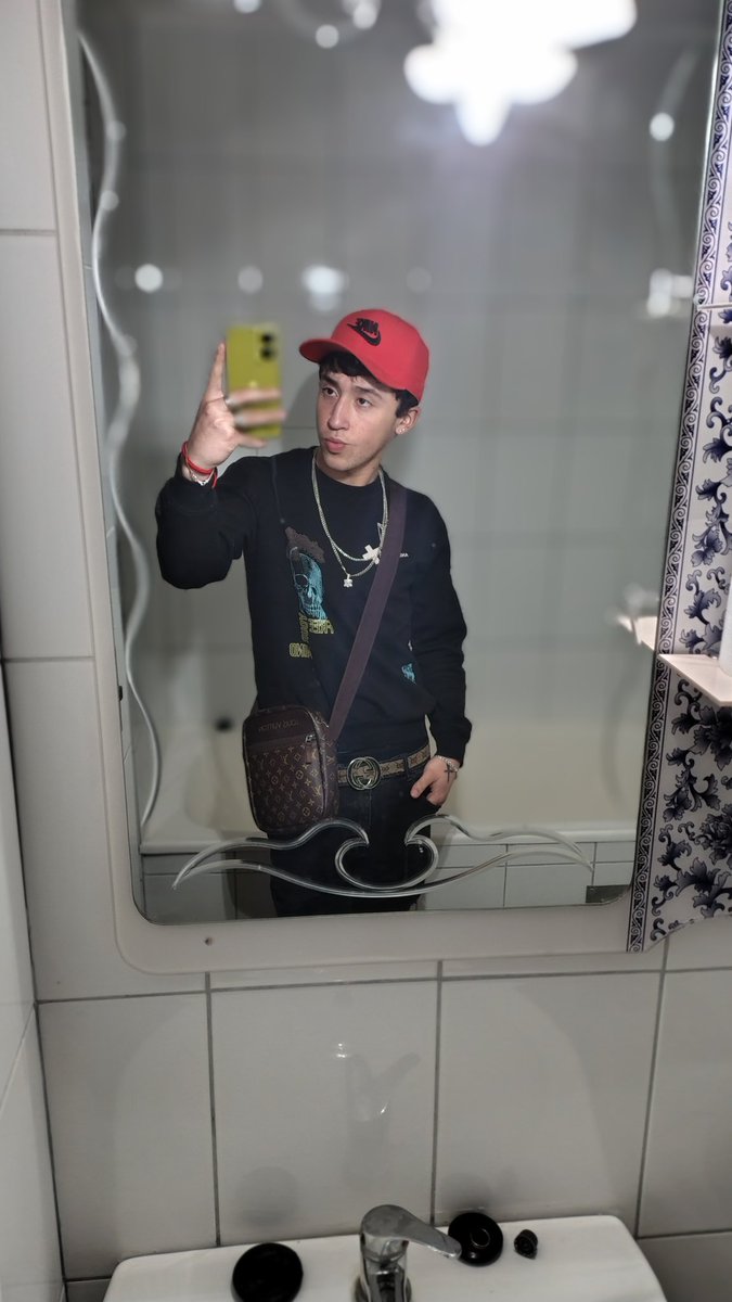 mbrandon0001's tweet photo. Que pasa gentecita tiren dm po👀👀 https://t.co/ryw3np7zTp