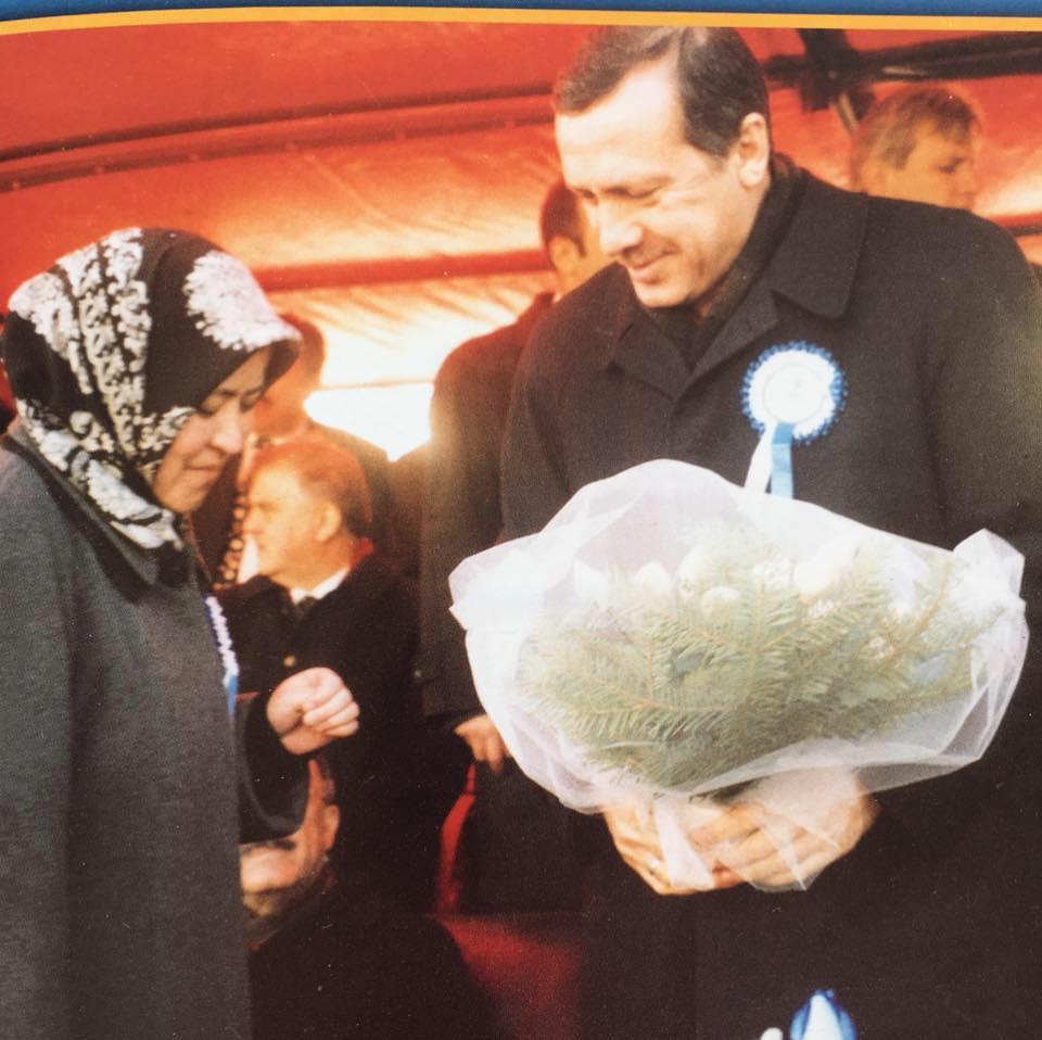 🗓 YIL 2002

Dünden bugüne, dün de bugün de aynı davada, aynı yolda...

AK Partimiz Cumhurbaşkanımız Sayın <a href="/RTErdogan/">Recep Tayyip Erdoğan</a> liderliğinde 23 yaşında...

Nice yıllara güzel Ailem, nice hizmetlere hAK Davam...

#AKParti23yaşında #AKParti #AKKadınlar