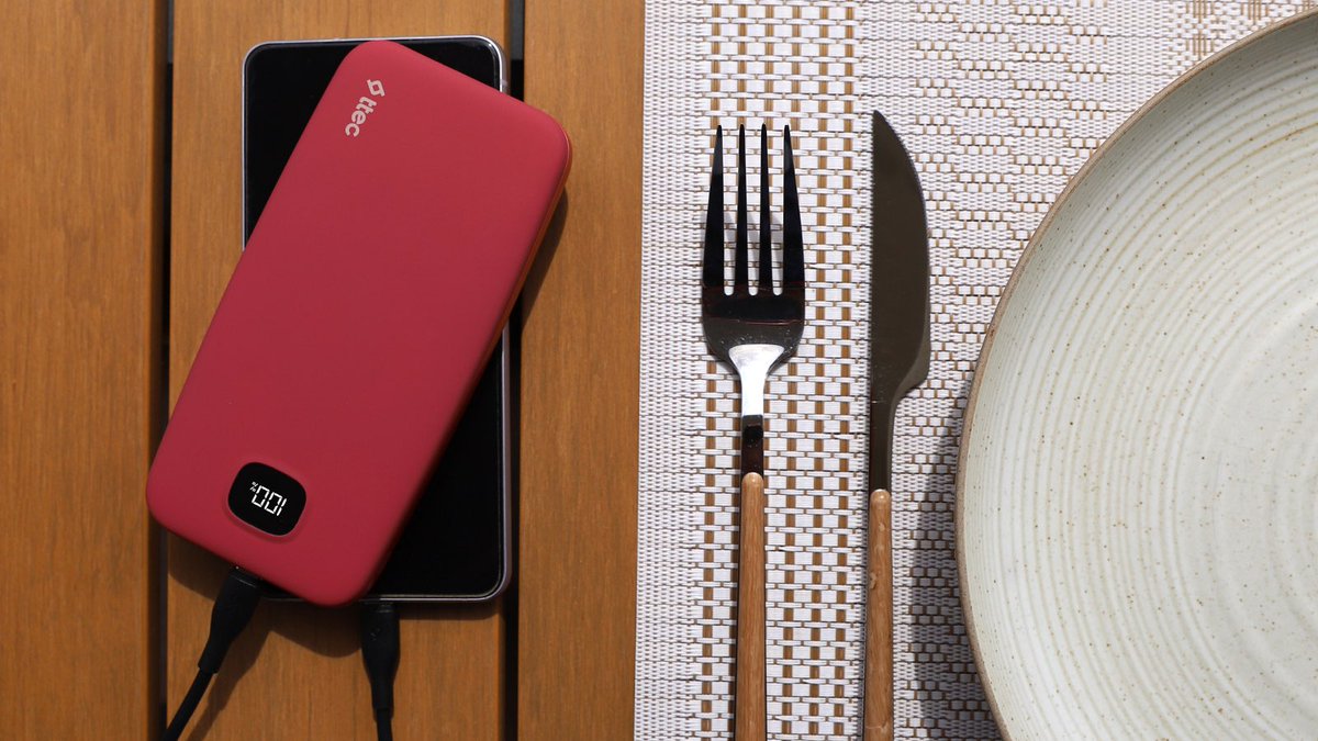 ttec'te yeni neler var? #ChargeUp Pro LCD 10.000mAh PD 20W Taşınabilir Hızlı Şarj Aleti
3 cihazı aynı anda şarj edebilme - PD/QC/PPS hızlı şarj teknolojilerini destekler - USB-C kablolarıyla şarj edilebilir - Yumuşak kıvrımlı sade tasarım - LCD güç göstergesi