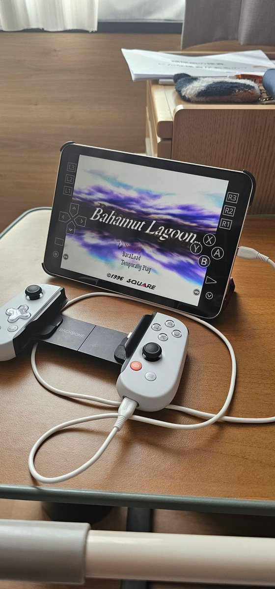 casebyacase's tweet image. backbone oneは、GALAXY foldは挟めてもiPad mini6は挟めない…けど、USBで繋げられます🎮
 #backboneone
 #ipadmini6
 #GALAXYfold