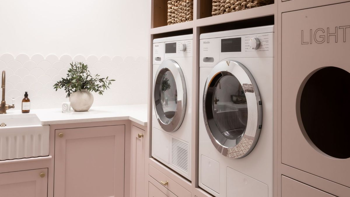 homesandgardens's tweet image. Front-load vs top-load washers – which is best for you? Our appliance experts weigh in with pros, cons and more trib.al/MPddhA0