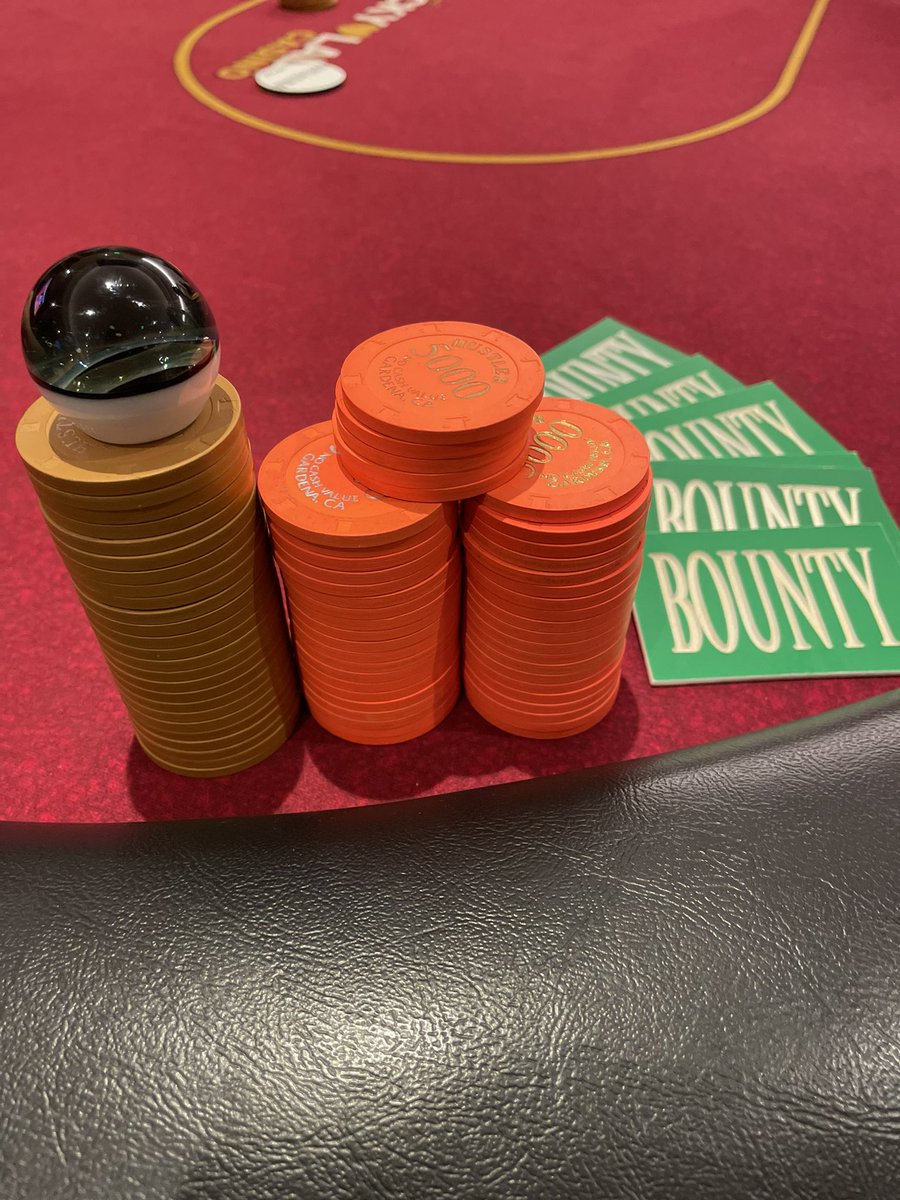 JamesTheChef's tweet photo. Final table at lucky lady bounty tourney #lfg #filipinojames #latereg @LarryFlyntsLL thank you @Mister_Keating for the #rungood https://t.co/21to1bbpbL