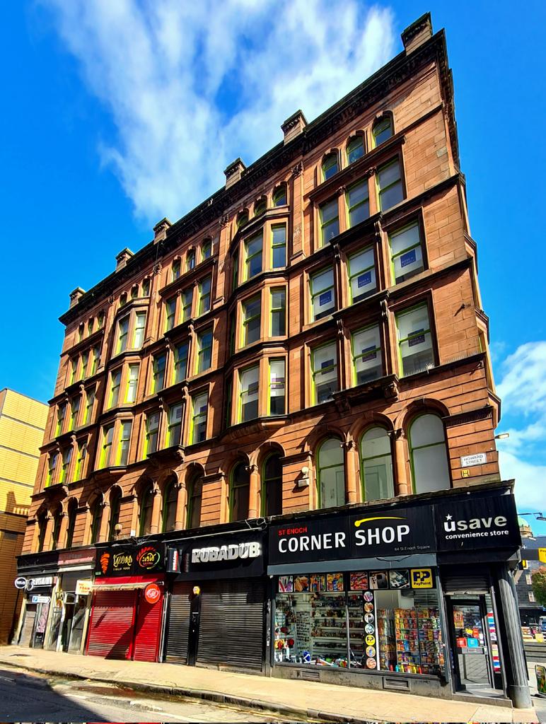 is_glasgow's tweet photo. Red sandstone office building on the corner of Howard Street and Saint Enoch Square in Glasgow. Designed by Alexander Petrie, it was built in the 1890s.
#glasgow #architecture #glasgowbuildings #stenochsquare #buildingsphotography #architecturephotography https://t.co/v5dmo2BNYT