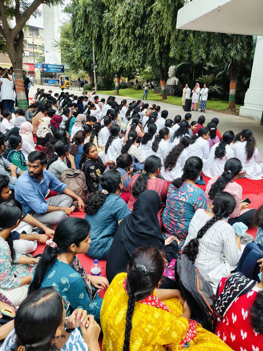 Indian__doctor's tweet photo. Biggest Protest has started by Doctors of osmania medical College #Hyderabad , in support of #RGKAR medical college victim ..

Together We Can create Differences!👬👫👭

Demands - Central protection act &amp; Strict actions on Culprits 
#kolkatahorror #BengalHorror #Nirbhaya2 https://t.co/Spqa8bkYJ2