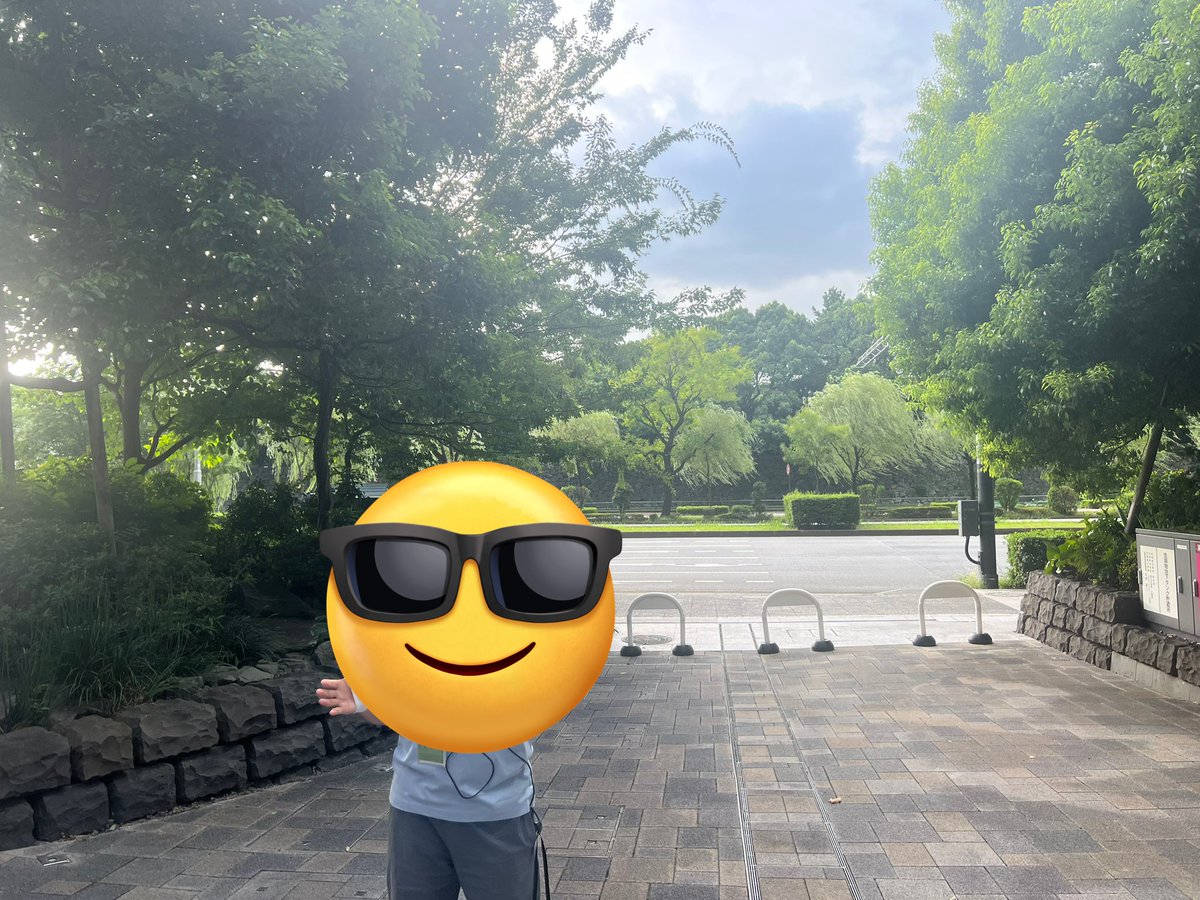 suba_rasiy's tweet photo. 皇居と連動したまちづくり
植える木も皇居にある木の質感に似たものを採用
 #33サマカレ https://t.co/WroN7gP7Ze