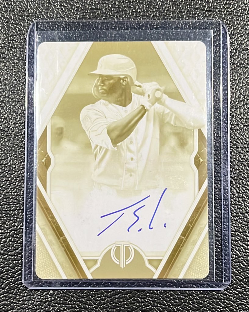 Clurban34's tweet photo. Topps Tribute Jorge Soler Yellow Printing Plate Auto

$40 shipped

@Hobby_Connect https://t.co/TYQYBcUHWa