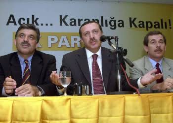 adisyonzam's tweet photo. 23 yıl önce bugün AK Parti kuruldu.

Düşülerinizi alalım…

#MertRamazanDemir Türbanlı Karısını Bilal Erdoğan Acun https://t.co/mwo6POpMxf
