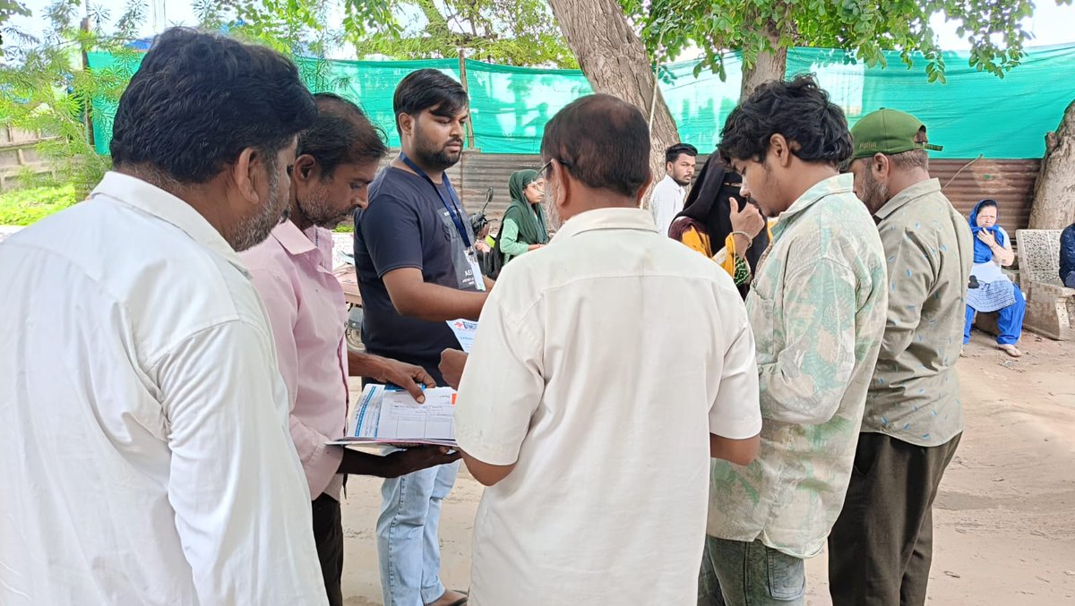 iShahMilan's tweet photo. Spreading health awareness at SDH Kheda!
Our team distributed pamphlets and engaged in a table activity near the OPD to inform patients about affordable, high-quality medicines 💊 available at our Red Cross PMBJP store at SDH Kheda. Empowering communities with knowledge! #HealthForAll #AffordableMedicine