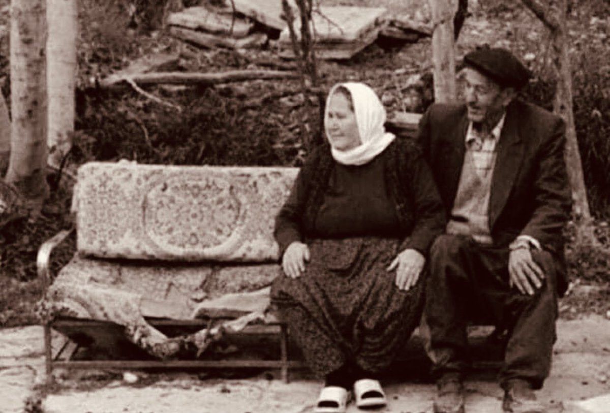 EYuzbasi's tweet photo. Yetinmeyi bilmek, hayatı güzelleştirmek için yeterli gibi Üstadım...
#Adam #hayat #türkiye #üstad #ben https://t.co/1VHsHEy7yl