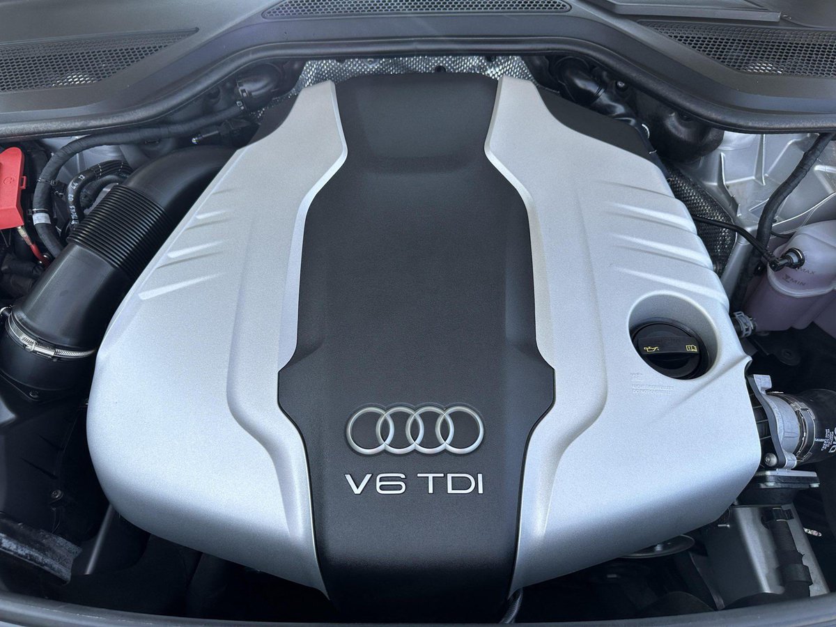 All_The_Cars_12's tweet photo. 2014 Audi A8L TDI
#audi #audia8 #tdi #tdipower #v6 #turbodiesel
Turbo-Diesel 3.0L V6 - 240HP https://t.co/Hlt3H3REgC