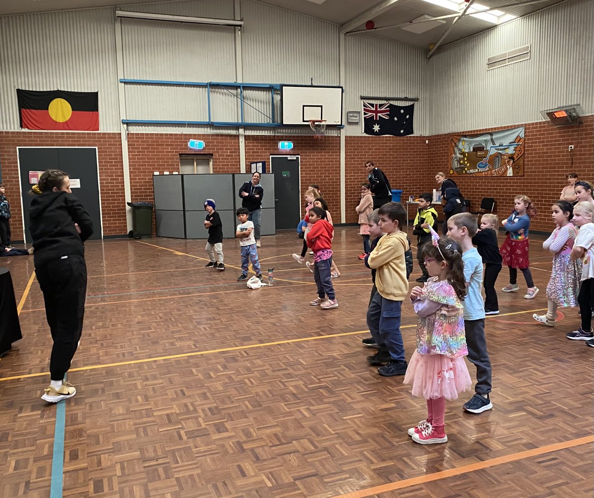 Footsteps tweet media