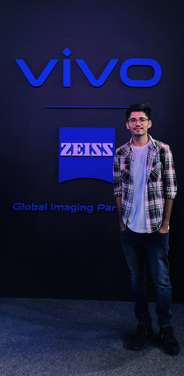 TechWithYesh's tweet image. It’s my first launch event 🥰
@Vivo_India