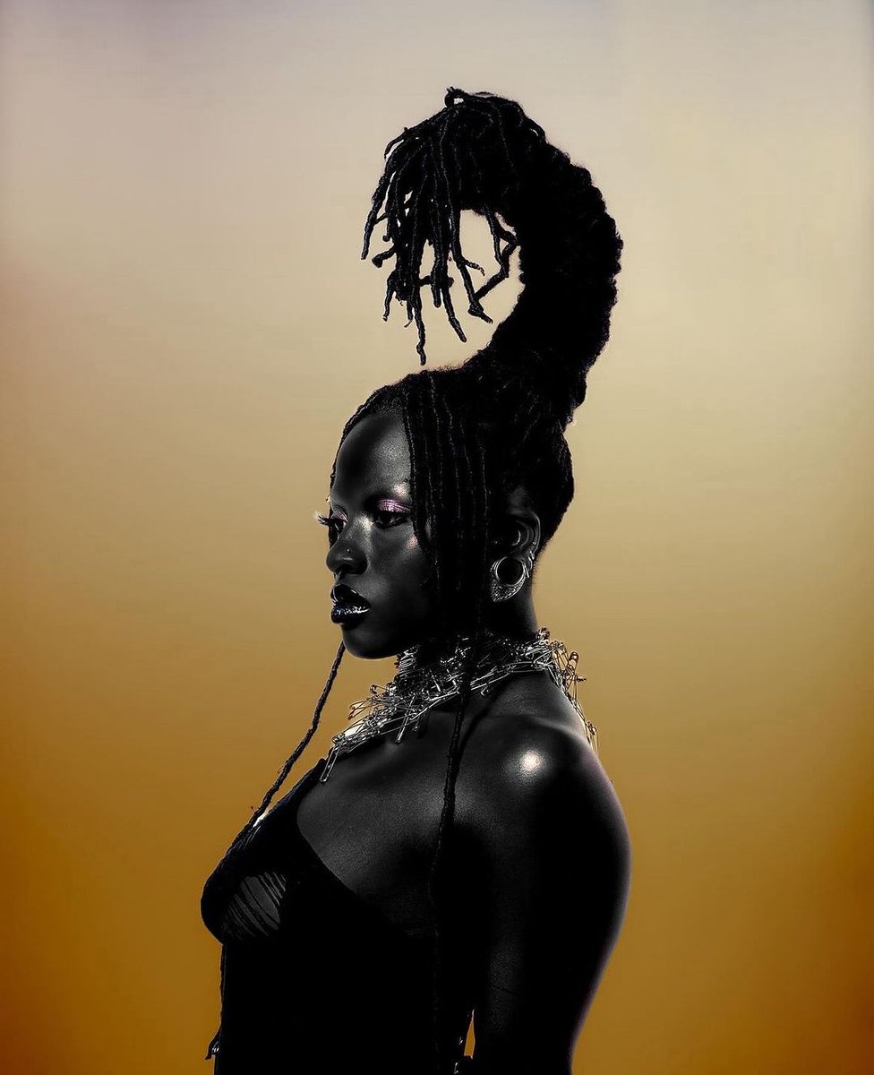radrafrica's tweet photo. metamorphosis ☀️
• photographer • edited by @ttumie
• creative direction • styling • makeup by @babyvolatile
• hair by @brokebackboys
#radrloves https://t.co/lznJPdIj1C