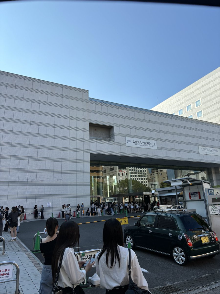 zooq_i's tweet photo. @Lsh_252 到着しました！
こちらにいます！ https://t.co/zet4CAqYzG