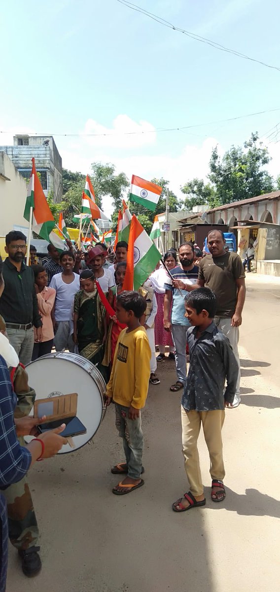 TDO_Vadgam's tweet photo. #HarGharTiranga2024 , Kanisa GP , Ta-Khambhat ,  હર ઘર તિરંગા યાત્રાની ઉજવણી🇮🇳 https://t.co/etyLdOj2VM