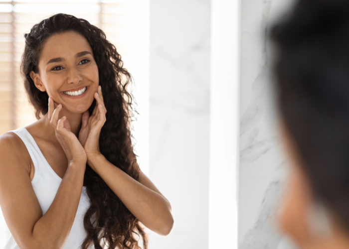 ManorHouseYork's tweet photo. Modern-day dental treatments are good news for your smile aesthetics. Learn more about what they entail, and the psychosocial impact of feeling confident with your smile.

Read here: https://t.co/hpDTfhKVtm

#AestheticSmile #TeethWhitening #Veeners https://t.co/T82KccMqXi