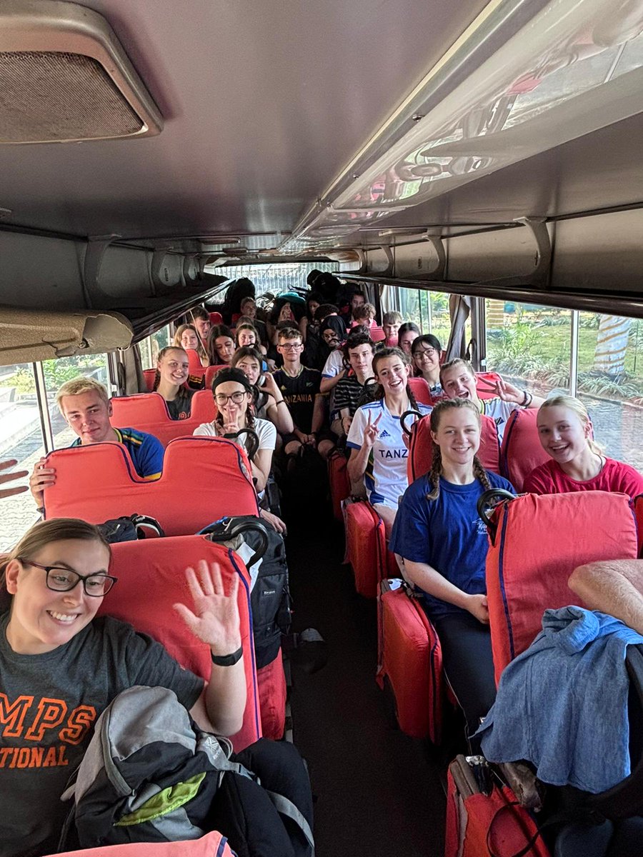 A big thank you and goodbye to #TeamStroberi as they head off to airport for their flight home! ✈️ Thank you all so much for your hard work during your expedition, we will miss you in Tanzania! 💚 #campseffect @campsint
