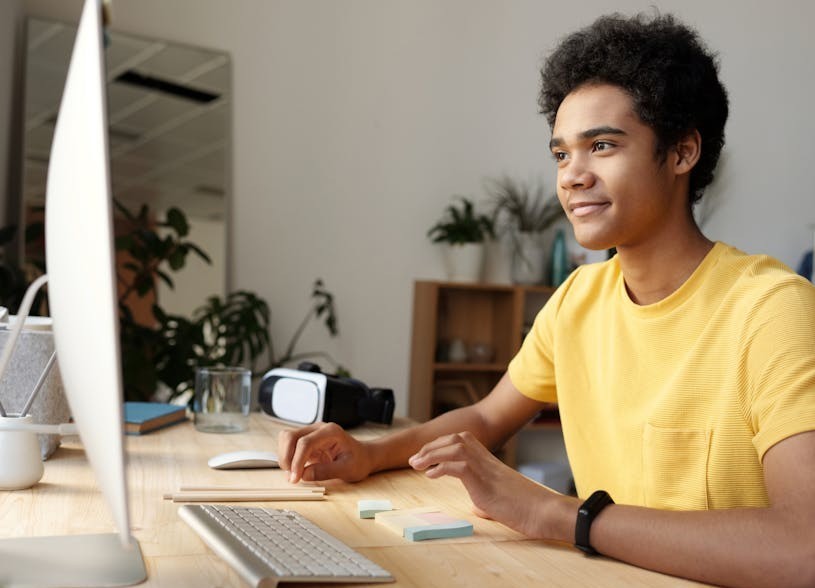 SSSCnews's tweet image. There’s still time to apply for the 2024-25 Voluntary Sector Development Fund. The fund supports voluntary sector organisations providing social services that are a registered charity &amp;amp; are registered with @CareInspect to achieve a qualified workforce: ow.ly/IPpw50SI0oN