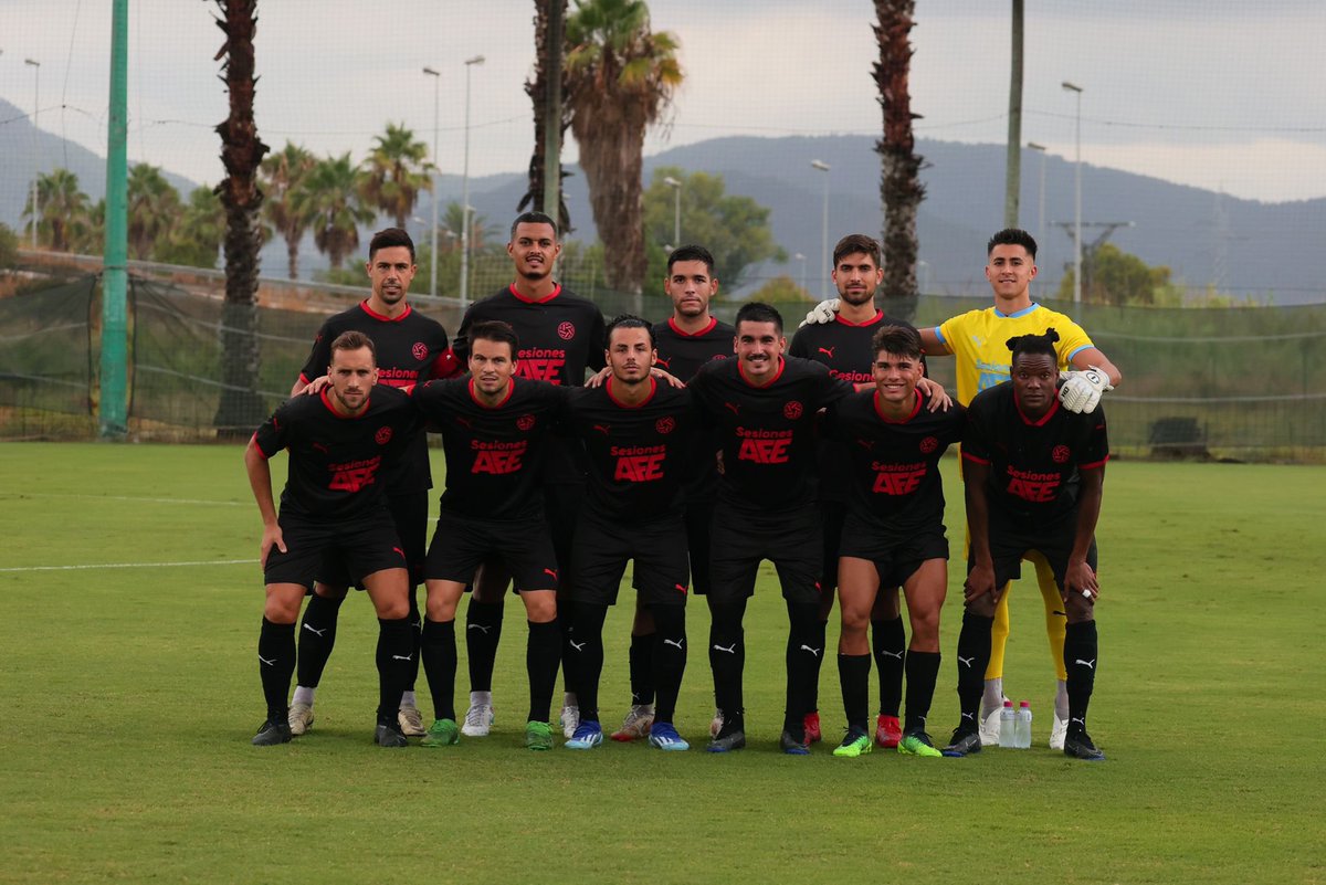 💥COMIENZA EL PARTIDO💥

⚔️ Selección #AFEFútbol 🆚 <a href="/RCFBenidorm/">CF BENIDORM</a> 

🔴🎥 afefutbol.com/SeleccionAFE-C…

1. <a href="/JesusNavajas/">~ Jesús ~</a> 
2. <a href="/SrValin7/">Valín.</a> 
5. Esnáider
7. @ginardjr 
8. <a href="/MarcGrau10/">Marc Grau</a> 
11. <a href="/7_inigo/">iñigo ibargoien</a> 
14. <a href="/Juanan1144/">Juanan #8</a> 
17. Fofana
23. <a href="/cordoba_mikel/">Mikel Cordoba</a> 
24. <a href="/SantiMoar/">Santi Moar</a> 
27. <a href="/ManuAleman__5/">Manuel Jesús Alemán Vélez</a>