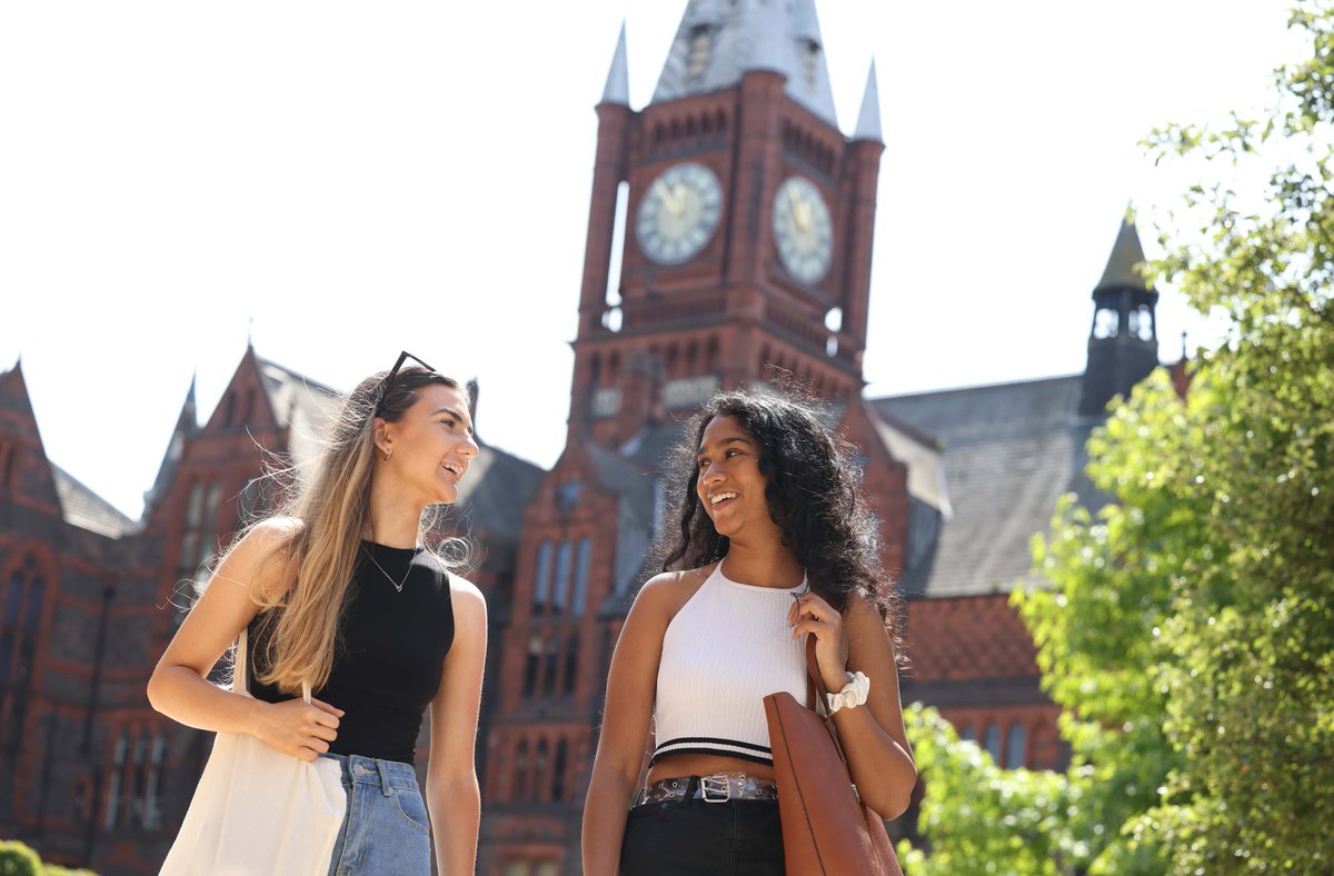 Our Clearing course list is live! Search and apply for available undergraduate courses. Once you've found a course, you can start your application and submit it from 8am tomorrow.

Apply now ➡️ liverpool.ac.uk/clearing/